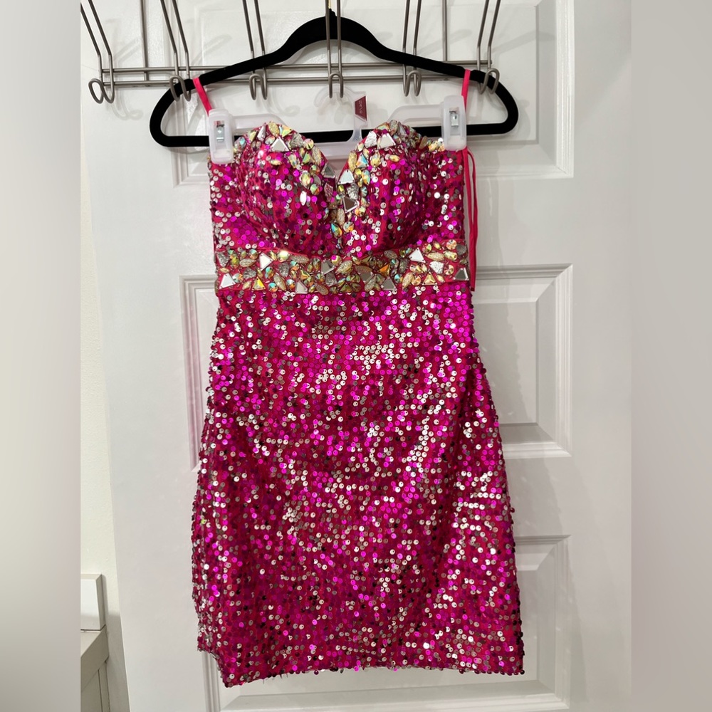 Sequence pink Diamond Dress.